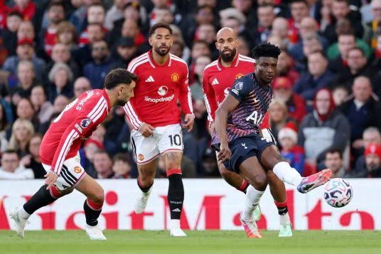 Manchester Uniteds tränare Michael Carrick förbryllad över fansens burop